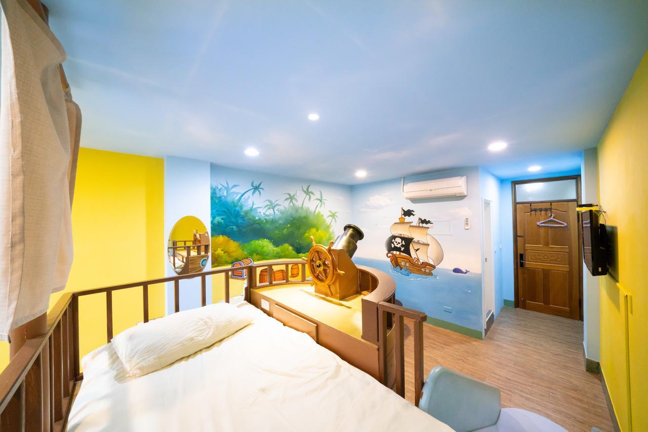 Bed and Breakfast Fairytale House Тайнань Экстерьер фото